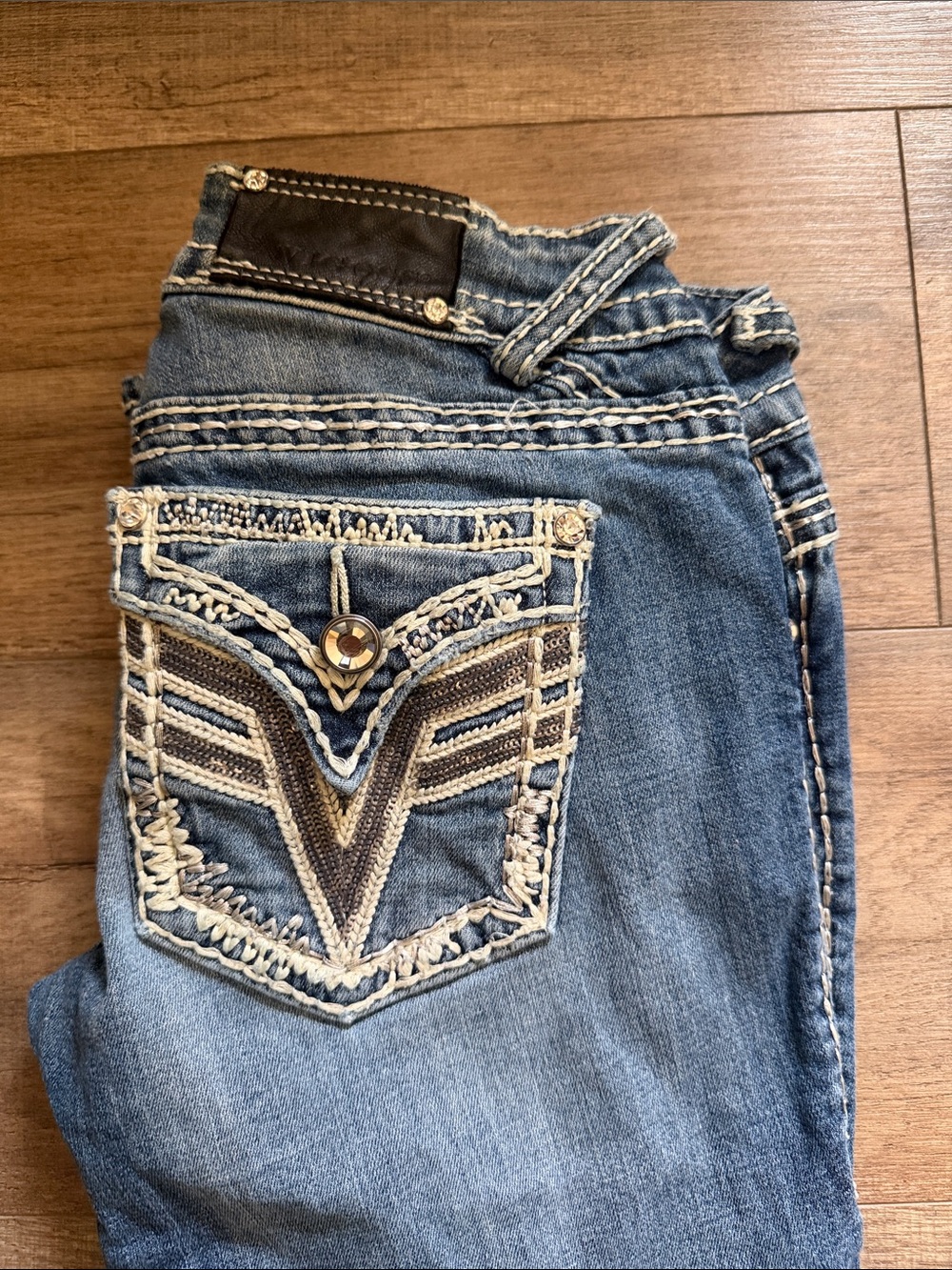 Vigoss Women's Light Blue Embroidered Pocket Boot Cut Jeans
